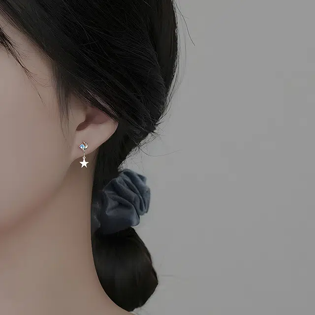 S925