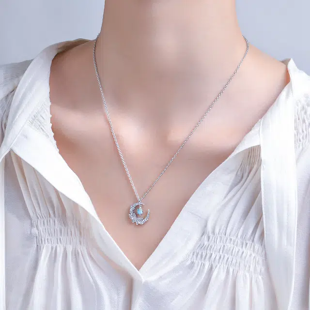 恋朵 梦幻星月蝴蝶纯银超仙森系百搭锁骨链蝶恋 项链 女款