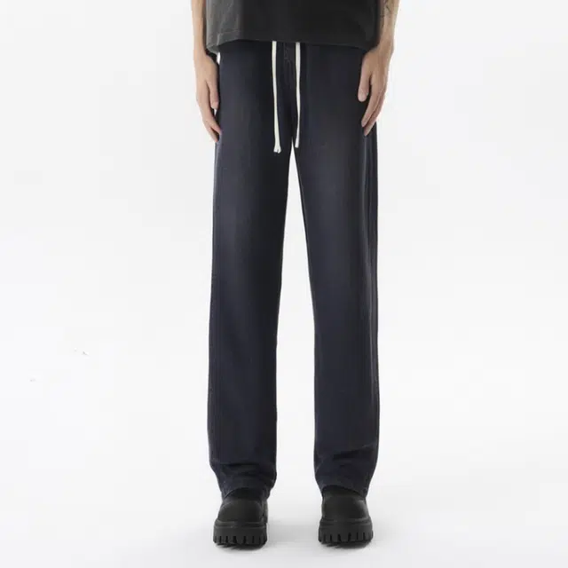 JEANSWEST