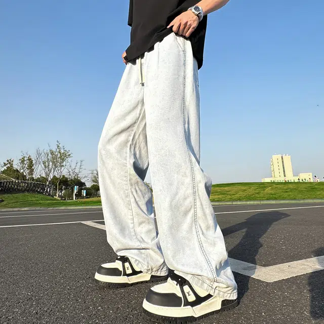 JEANSWEST