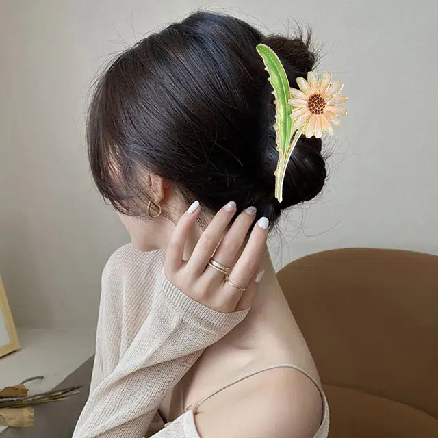 贯古今 简约清新花朵盘发金属后脑勺高级感鲨鱼夹 合金 发夹 女款