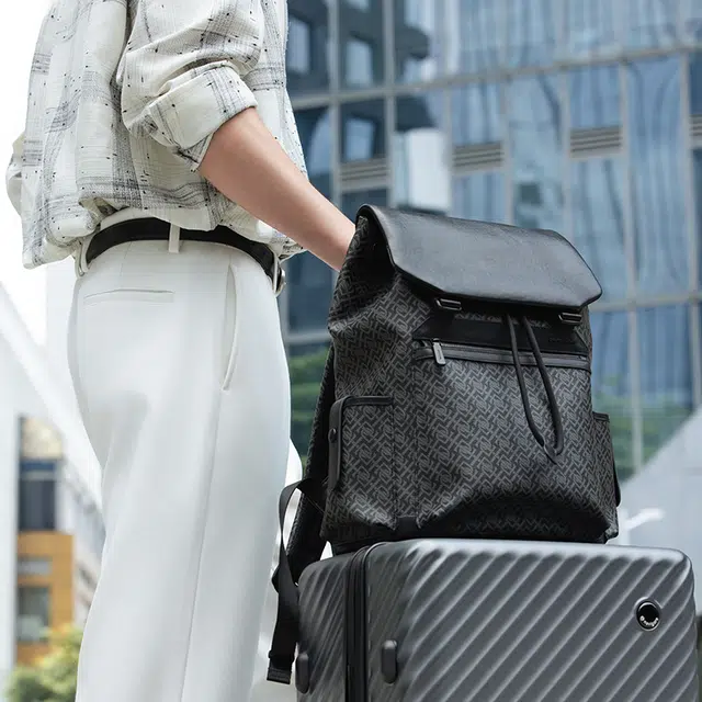 PIERRE CARDIN PVC