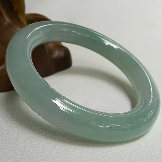 54.7mm