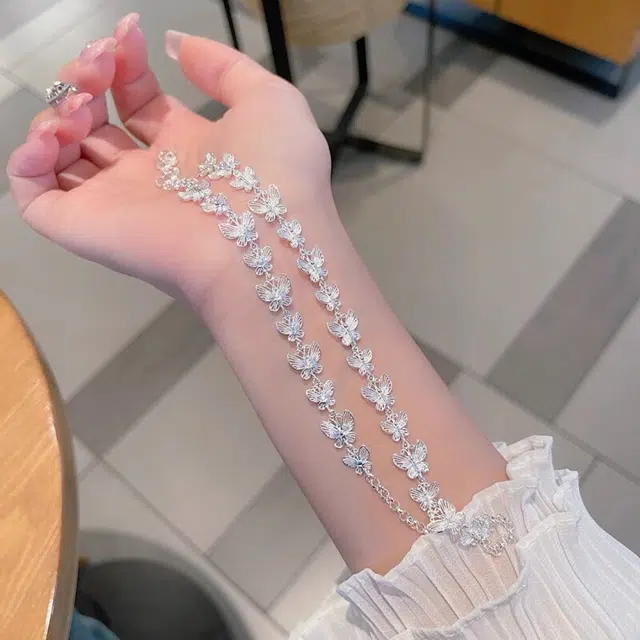 990