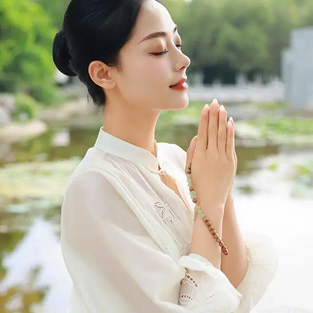 月印百川 心心相印并蒂莲设计 新中式复古国潮文玩 轻奢高级感精致时尚手饰 盘玩古风转运念珠 老山檀 木作手串 男女同款情侣款