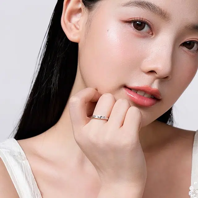 S925