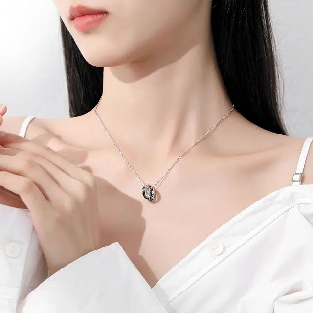 S925