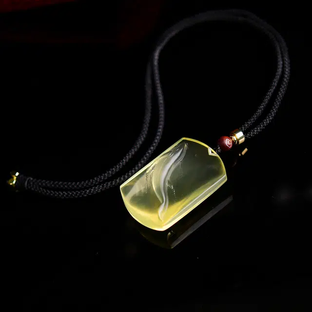 祥燕 高端孤品高净体柠檬黄孤鲸远航特色巧雕宁静致远天然 黄水晶 吊坠 男女同款情侣款