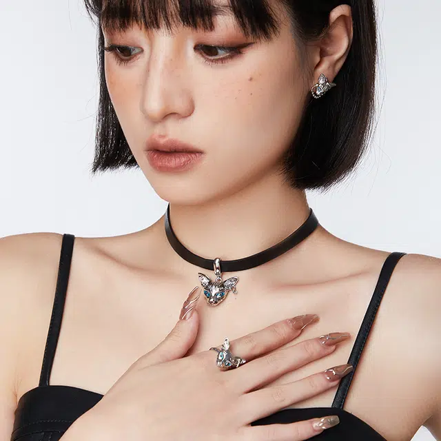 OWNCOOL choker