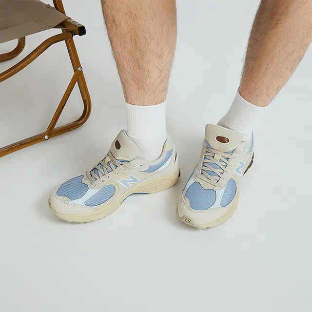 New Balance NB 2002R
