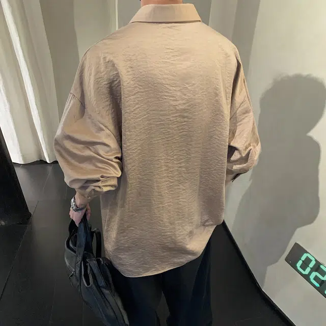 稻草人 简约纯色百搭落肩翻领休闲开衫长袖衬衫 男女同款