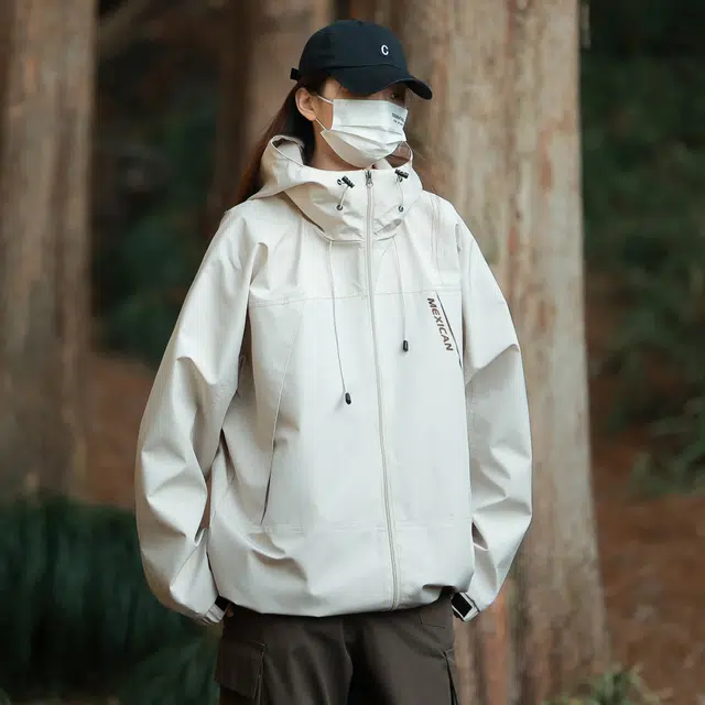 稻草人 美式山系户外远足登山防风防水拉链字母印花无性别主义宽松休闲连帽长袖冲锋衣夹克外套 通用