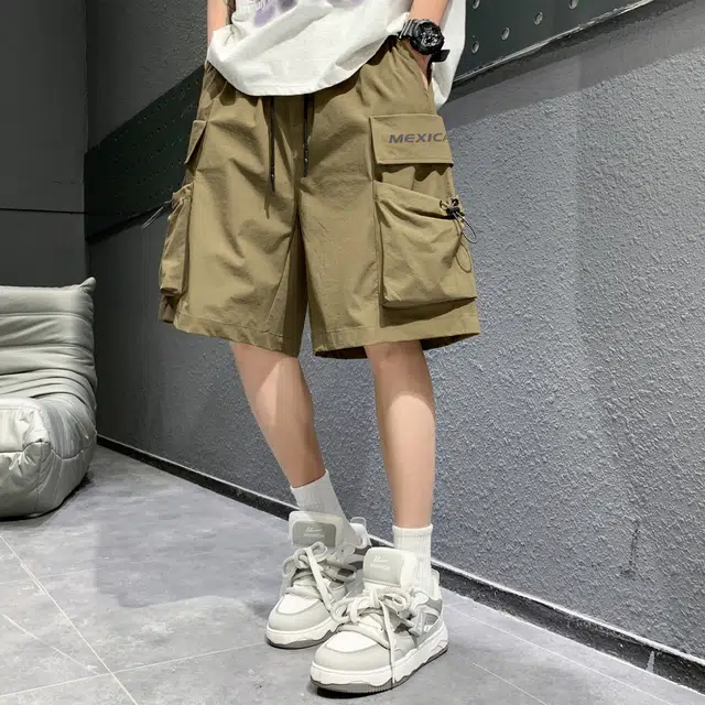 稻草人 美式高街潮牌无性别主义创意字母百搭宽松户外抽绳大口袋休闲运动日常通勤舒适基础款工装短裤 男女同款
