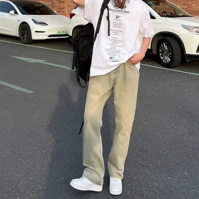 稻草人 美式复古高街废土风宽松休闲中腰纽扣设计基础款直筒垂感水洗做旧黄泥染微喇叭牛仔裤 男女同款