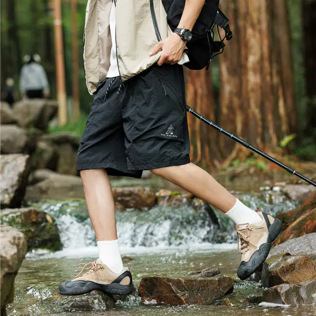 稻草人 美式高街潮牌无性别主义创意字母百搭宽松户外跑步运动日常通勤亲肤舒适基础款休闲工装短裤 男女同款