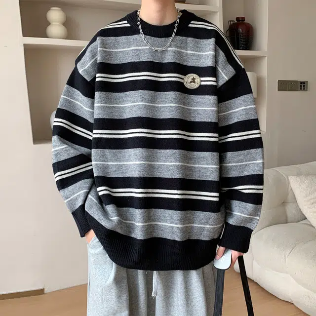 稻草人 学院风韩版慵懒条纹拼接撞色可拆卸别扣徽章宽松休闲内搭针织衫百搭圆领套头落肩袖舒适厚款保暖毛衣 男女同款