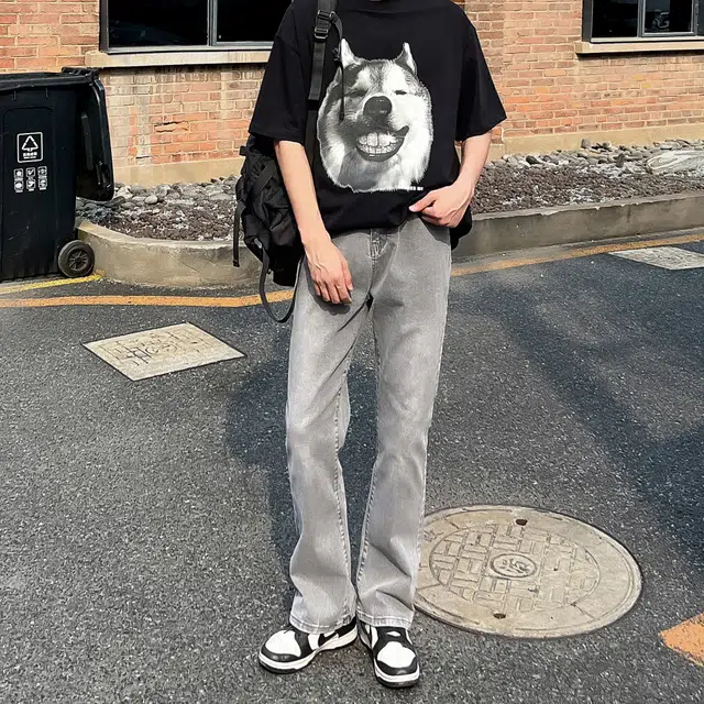 稻草人 美式复古高街废土风宽松休闲中腰纽扣设计基础款直筒垂感水洗做旧黄泥染微喇叭牛仔裤 男女同款