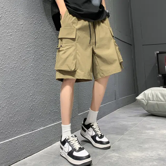 稻草人 美式高街潮牌无性别主义创意字母百搭宽松户外抽绳大口袋休闲运动日常通勤舒适基础款工装短裤 男女同款