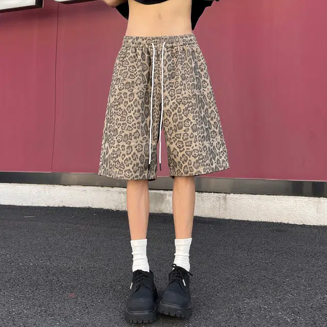 稻草人 美式潮流豹纹无性别主义户外居家通勤透气时尚跑步健身训练系带宽松直筒篮球五分裤运动休闲短裤 男女同款