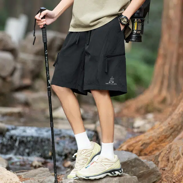 稻草人 凉感户外拉链多口袋运动登山徒步纯色宽松百搭通勤抽绳直筒显瘦中性夏季薄款五分休闲工装短裤 男女同款