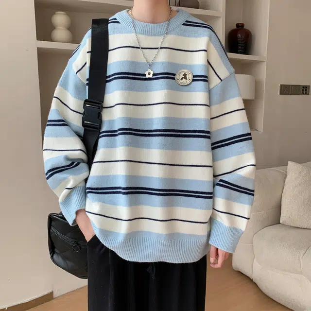 稻草人 学院风韩版慵懒条纹拼接撞色可拆卸别扣徽章宽松休闲内搭针织衫百搭圆领套头落肩袖舒适厚款保暖毛衣 男女同款
