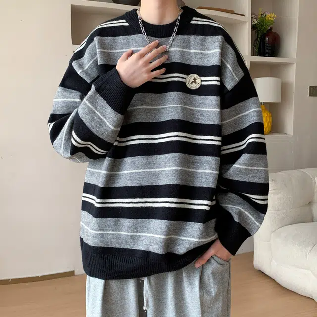 稻草人 学院风韩版慵懒条纹拼接撞色可拆卸别扣徽章宽松休闲内搭针织衫百搭圆领套头落肩袖舒适厚款保暖毛衣 男女同款