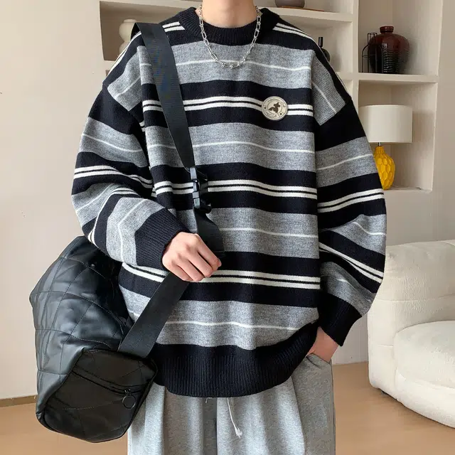 稻草人 学院风韩版慵懒条纹拼接撞色可拆卸别扣徽章宽松休闲内搭针织衫百搭圆领套头落肩袖舒适厚款保暖毛衣 男女同款