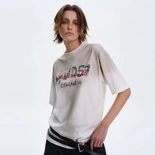 MAD WITCH T