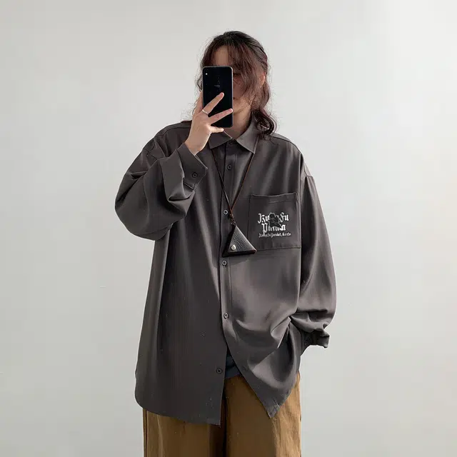 功夫熊猫 美式复古嘻哈街头手绘字母印花简约基础款纯色衬衣时尚潮流百搭翻领单排扣设计轻薄透气痞帅学院风休闲长袖衬衫 男女同款