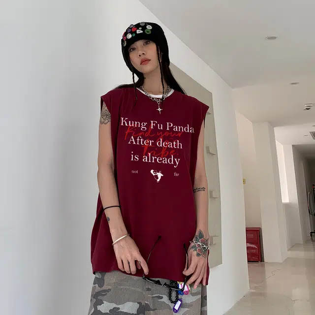 功夫熊猫 美式百搭嘻哈街头风手绘卡通动漫人物字母印花纯棉宽松基础款纯色系透气舒适圆领套头坎肩背心 男女同款