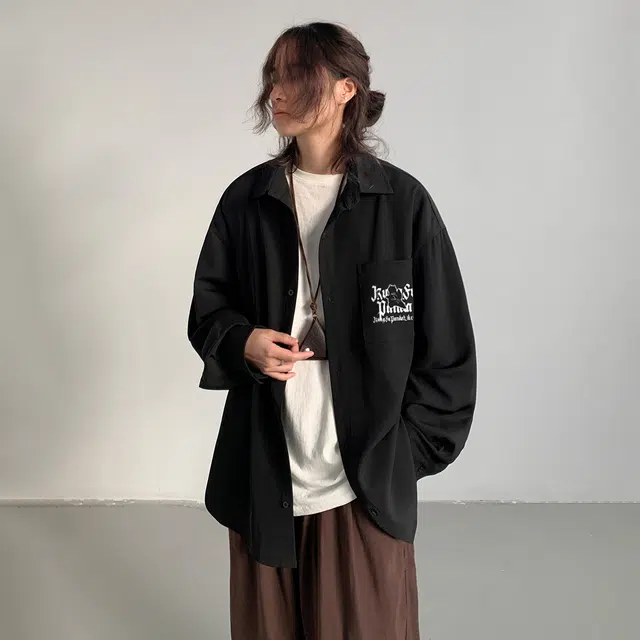 功夫熊猫 美式复古嘻哈街头手绘字母印花简约基础款纯色衬衣时尚潮流百搭翻领单排扣设计轻薄透气痞帅学院风休闲长袖衬衫 男女同款