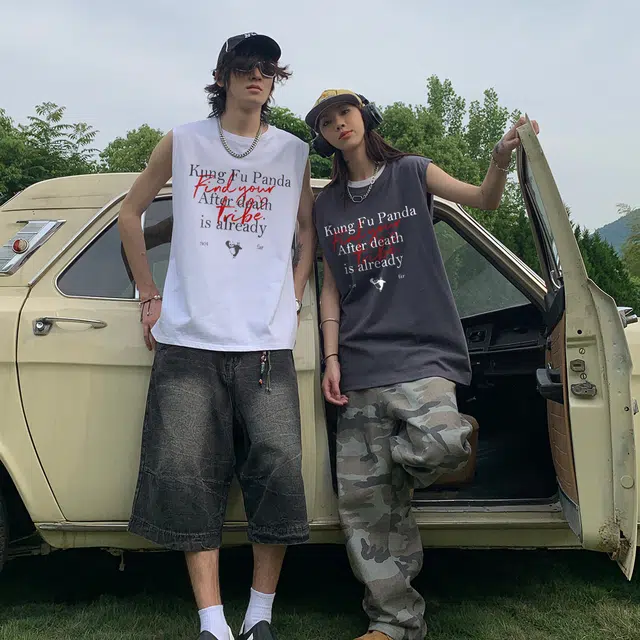 功夫熊猫 美式百搭嘻哈街头风手绘卡通动漫人物字母印花纯棉宽松基础款纯色系透气舒适圆领套头坎肩背心 男女同款