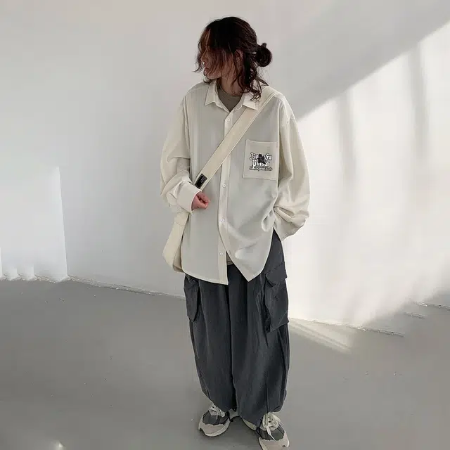 功夫熊猫 美式复古嘻哈街头手绘字母印花简约基础款纯色衬衣时尚潮流百搭翻领单排扣设计轻薄透气痞帅学院风休闲长袖衬衫 男女同款