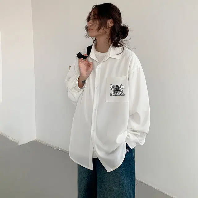 功夫熊猫 美式复古嘻哈街头手绘字母印花简约基础款纯色衬衣时尚潮流百搭翻领单排扣设计轻薄透气痞帅学院风休闲长袖衬衫 男女同款