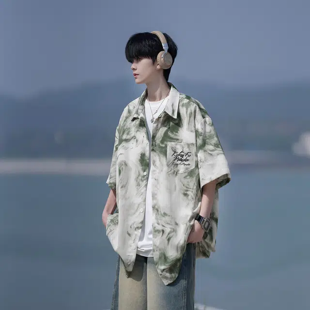 功夫熊猫 日系学院风手绘字母印花宽松休闲百搭水墨扎染工艺翻领短袖衬衫 男女同款