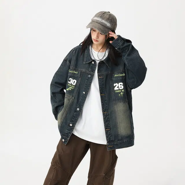 功夫熊猫 美式嘻哈街头风创意字母印花重水洗做旧渐变色复古飞行员夹克拼接设计痞帅潮流百搭上衣宽松舒适氛围感港味牛仔外套 通用