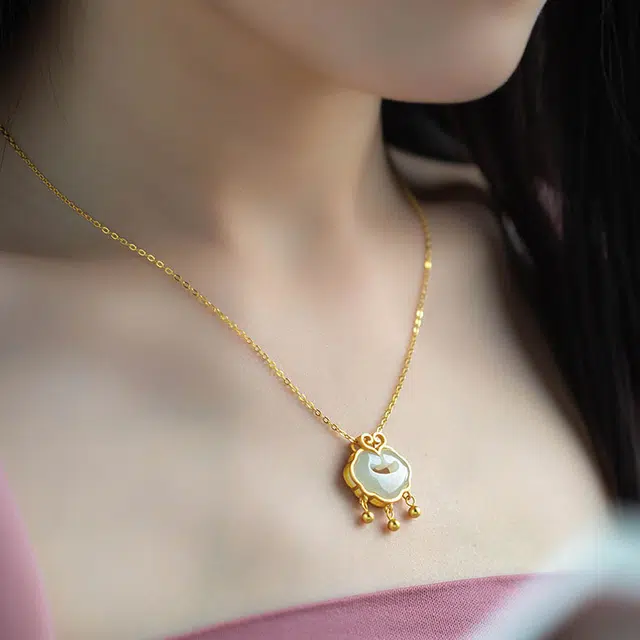 牧言 国潮复古新中式气质温柔 镂空爱心如意长命锁流苏 琉璃 项链 女款