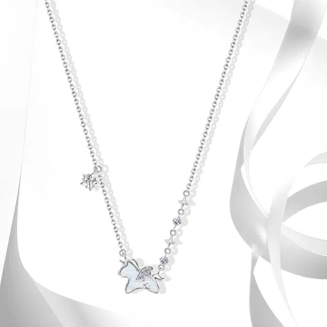 牧言 星光独角兽 森系轻奢气质小众浪漫高级感 光面立体极光蓝色飞马不对称链条星星锁骨链 日常#好运 合金 项链 女款