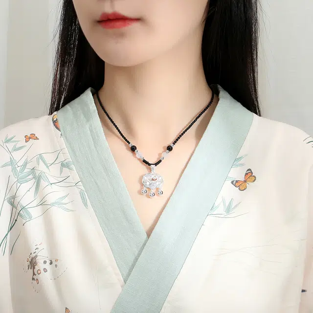牧言 国潮复古新中式简约小众高级感 镂空花丝长命锁铃铛编织绳锁骨链 福字平安锁项链 女款