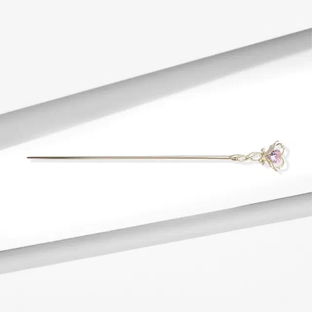 牧言 蝴蝶结 甜美可爱夏日小众浪漫高级感 粉色魔法棒爱心星星交织缠绕丝带在逃公主系列盘发 合金 发簪 女款