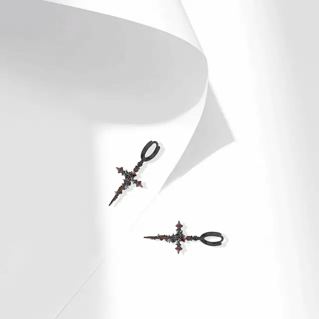 牧言 十字架 暗黑中性潮酷简约小众设计高级感 光面立体荆棘玫瑰交织缠绕灵动耳饰 合金 耳环 男女同款情侣款