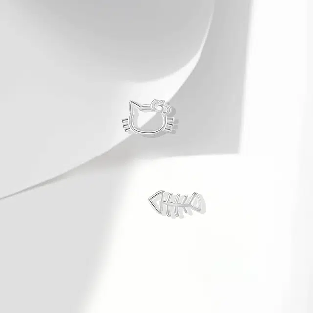 【S999纯银 养耳洞】 牧言 猫鱼 萌趣可爱小众浪漫高级感 精致镂空蝴蝶结招财猫咪小鱼睡觉免摘小巧百搭 日常通勤 好运 足银 耳钉 女款