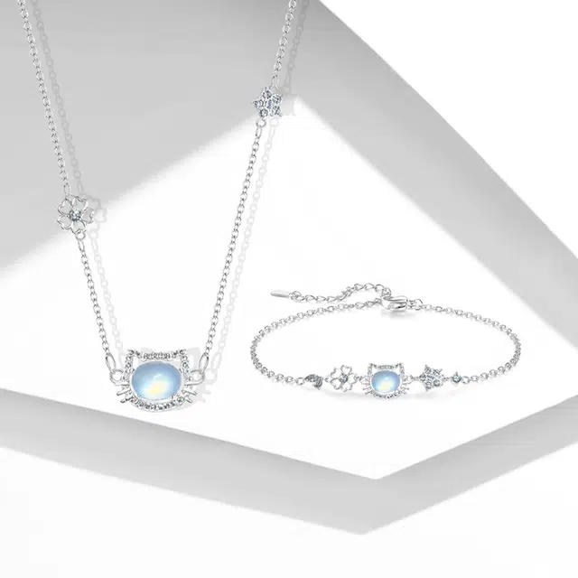 【闪钻可爱猫咪】 牧言 在逃公主系列森系甜美小众设计高级感 精致浪漫璀璨爆闪招财猫星星镂空桃花百搭可调节 好运 琉璃 玉石项链 女款