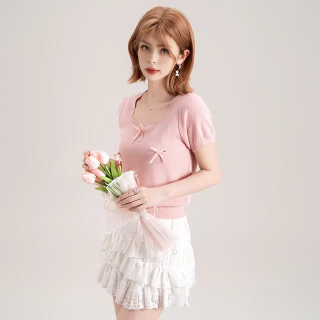 法文箱子 蝴蝶结方领设计甜美风格纯色常规短袖针织衫 女款