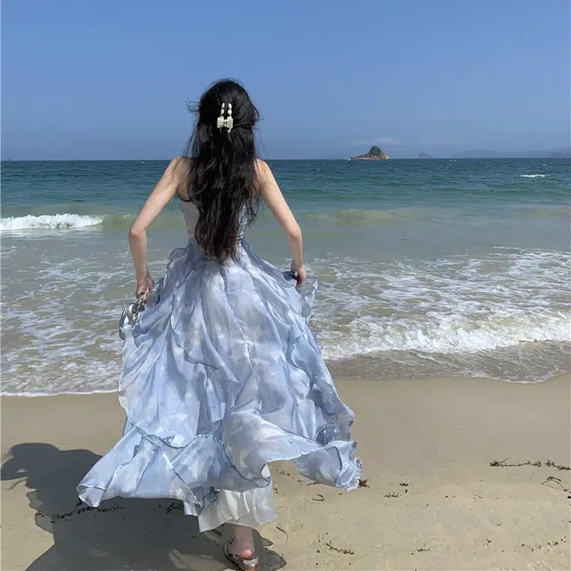 花蔓色 复古法式休闲简约海边度假纯色甜美泼墨薄款长款吊带连衣裙 女款