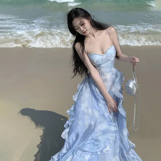 花蔓色 复古法式休闲简约海边度假纯色甜美泼墨薄款长款吊带连衣裙 女款