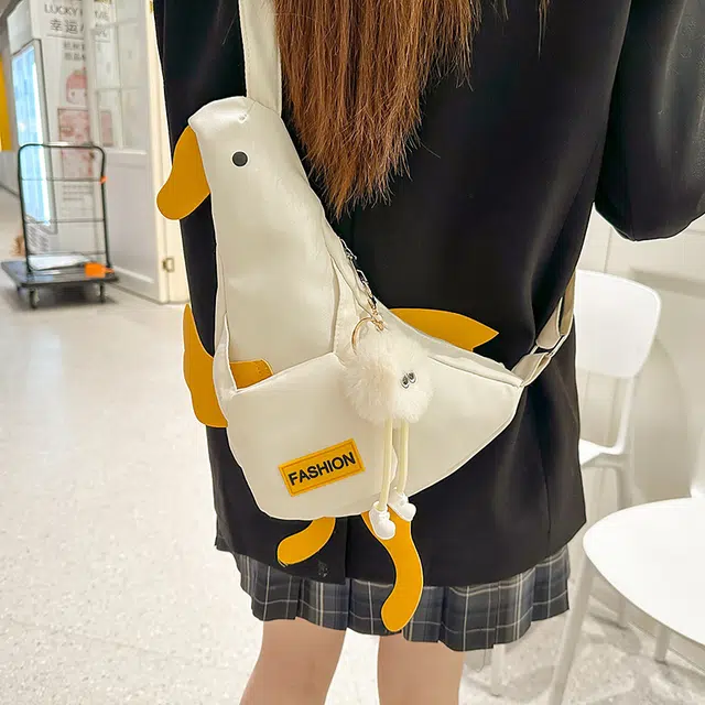 草丛喵喵喵 日系童趣小鸭子 搞怪可爱丑萌小众简约设计个性百搭 尼龙 斜挎包背包 常规 女款 白色/黑色/黄色/蓝色
