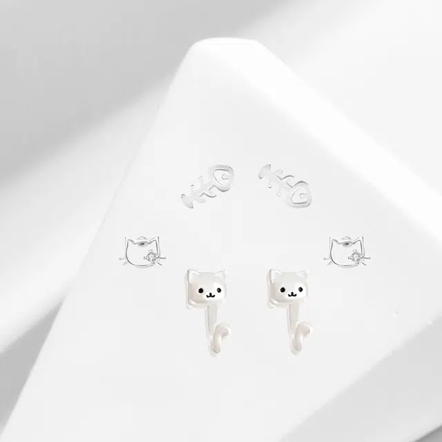 D.K.X ins