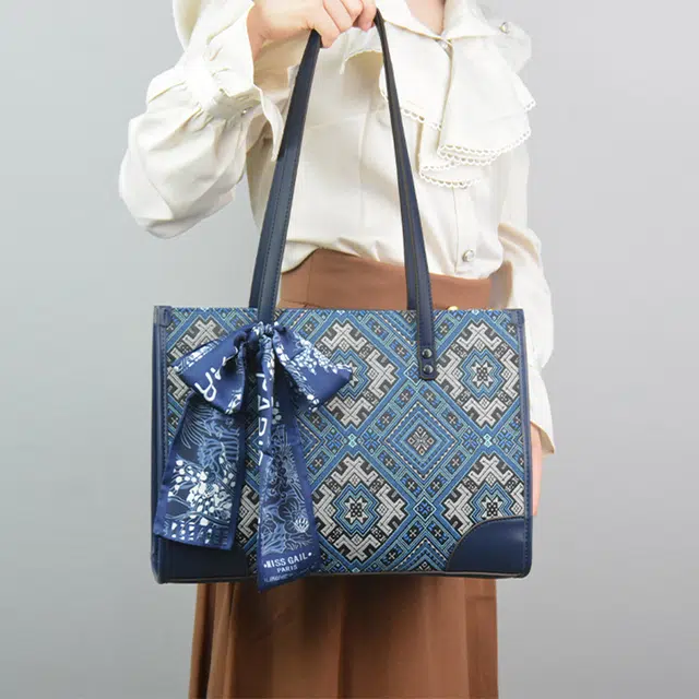 MISS GAIL Tote