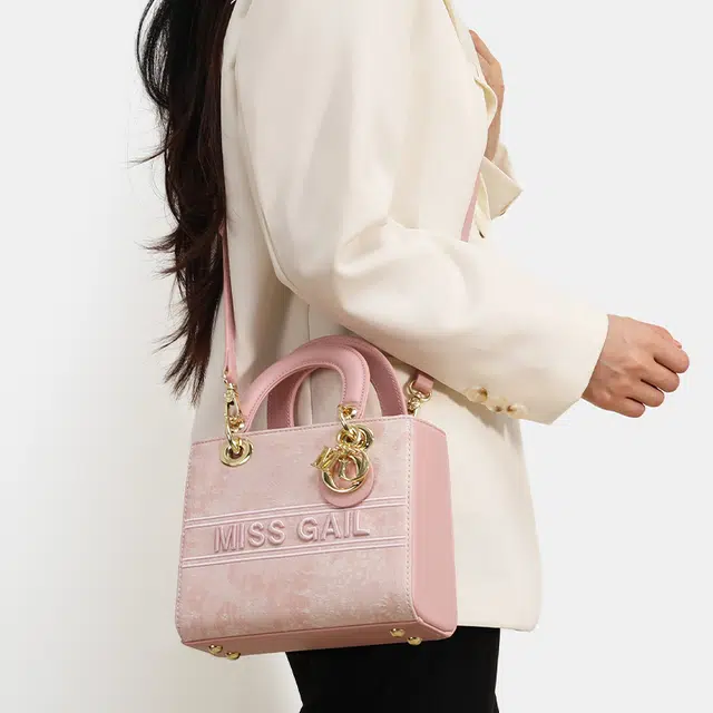 MISS GAIL logo